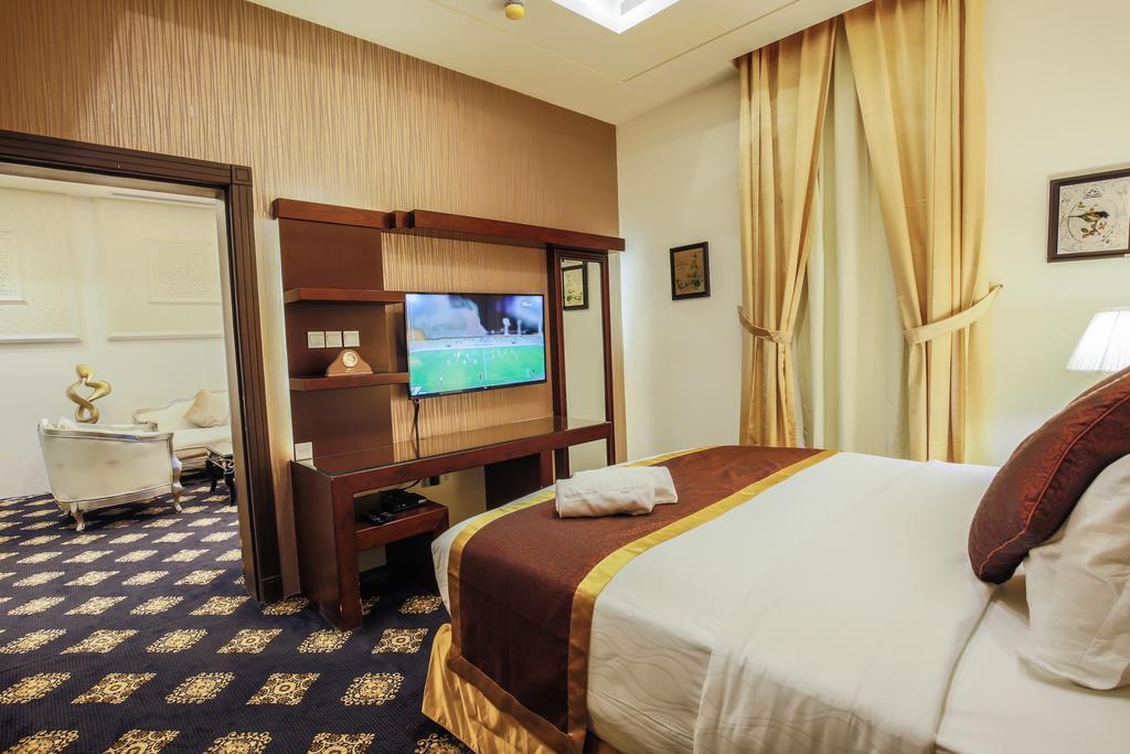 Rest Night Hotel Apartment Riadh Exterior foto A bedroom in the hotel