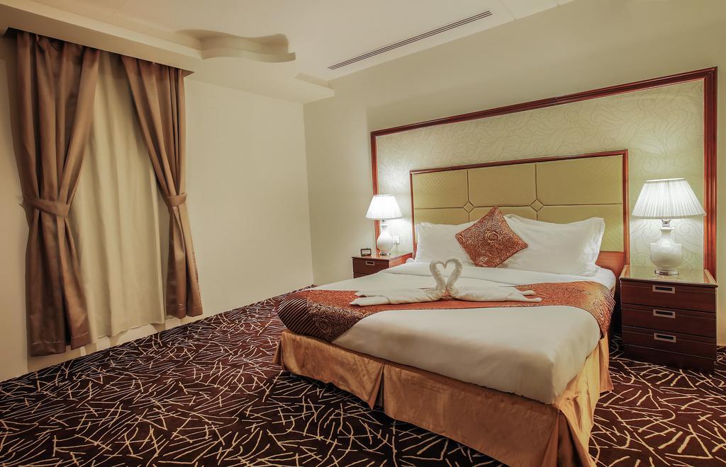 Rest Night Hotel Apartment Riadh Exterior foto A bedroom at the hotel