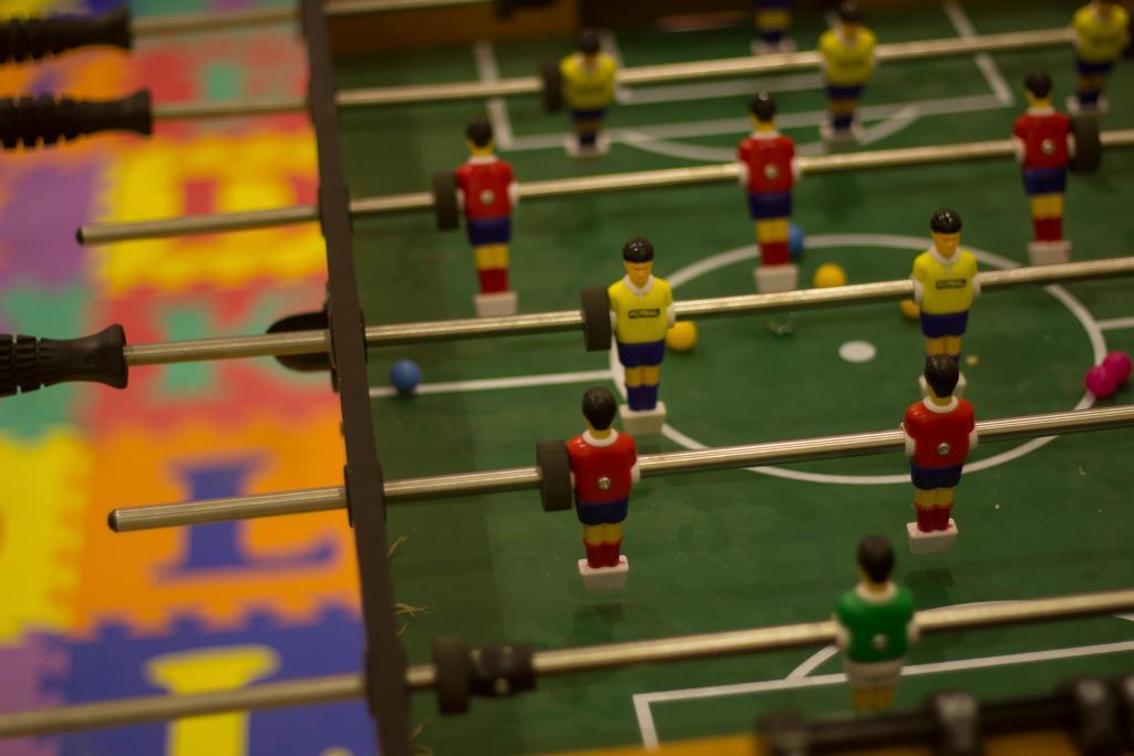 Rest Night Hotel Apartment Riadh Exterior foto Table football